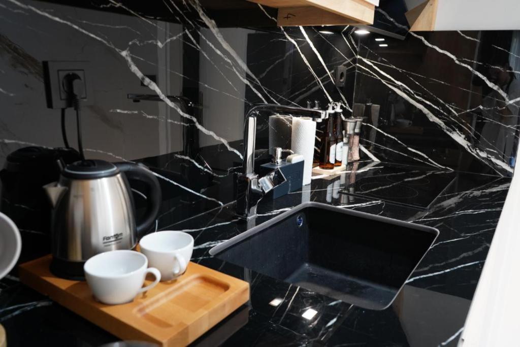 Adgsuites Apartament *